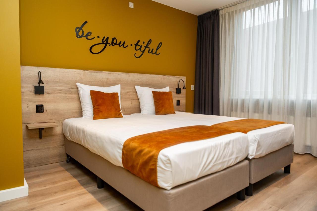Hotel Onder De Linden Roden Exterior photo