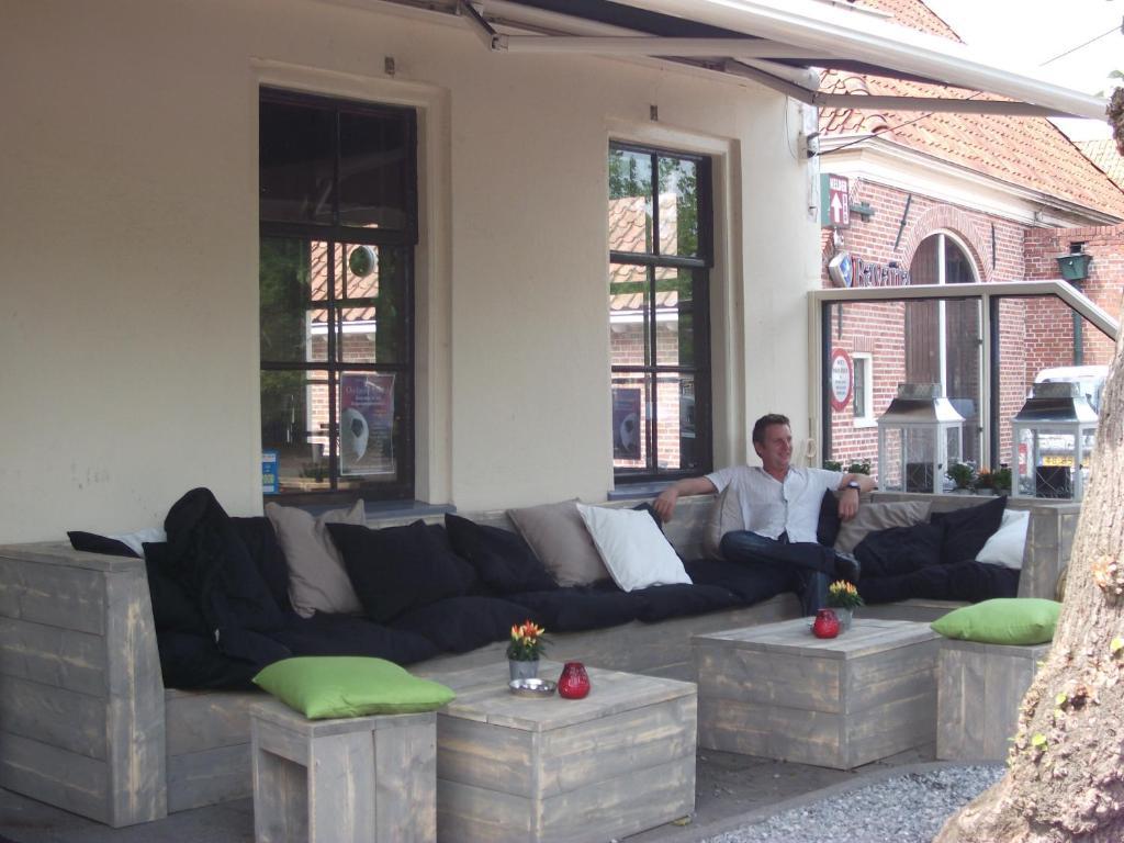 Hotel Onder De Linden Roden Exterior photo
